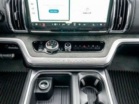 New 2026 Ford Expedition Tremor image 75