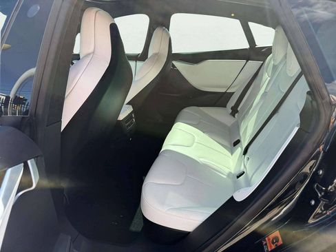 Used 2017 Tesla Model S 75 RWD image 11