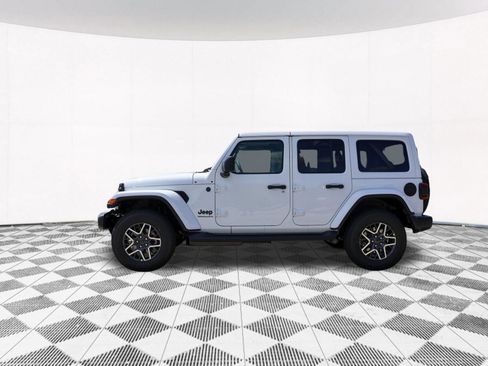 New 2026 Jeep Wrangler Unlimited Sahara AWD/4WD image 8