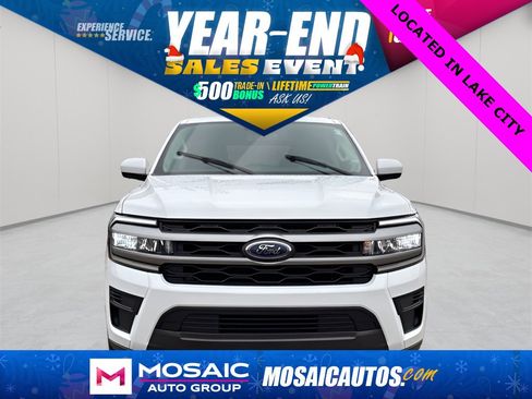 Used 2024 Ford Expedition XLT image 7