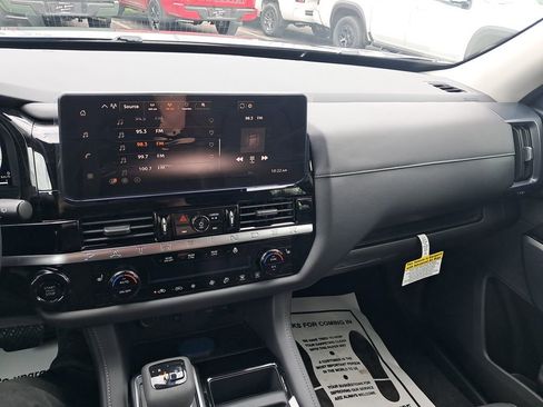 New 2026 Nissan Pathfinder SL w/ Lighting Package AWD/4WD image 20