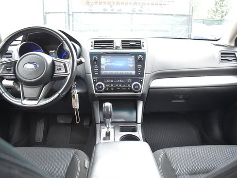 Used 2018 Subaru Outback 2.5i Premium AWD/4WD image 13