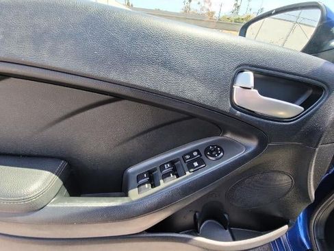 Used 2018 Kia Forte LX FWD image 19
