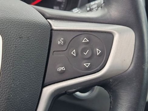 Used 2022 GMC Terrain SLT w/ Infotainment Package II FWD image 13