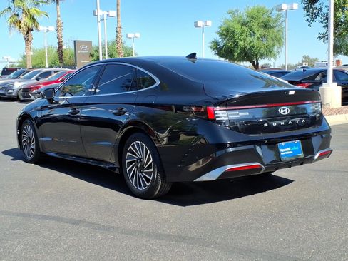 Certified 2025 Hyundai Sonata Limited FWD image 3