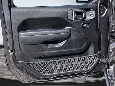 Used 2025 Jeep Wrangler Unlimited Rubicon 4xe w/ Convenience Group image 13