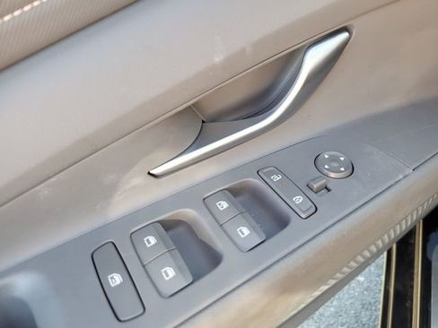 Used 2025 Hyundai Elantra Sport FWD image 30