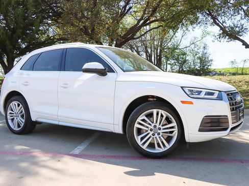 Used 2018 Audi Q5 2.0T Premium Plus w/ Premium Plus Package image 1