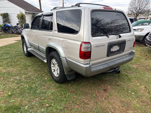 Used 2000 Toyota 4Runner Limited image 9