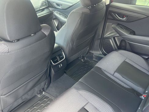 Used 2025 Subaru Outback Premium w/ Popular Package #1A AWD/4WD image 10