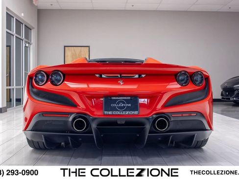 Used 2022 Ferrari F8 Tributo RWD image 25