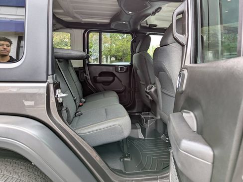 Used 2025 Jeep Wrangler Unlimited Sport AWD/4WD image 35