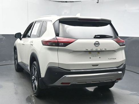 Used 2021 Nissan Rogue Platinum image 6