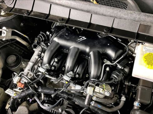 Used 2024 Nissan Pathfinder SV image 44