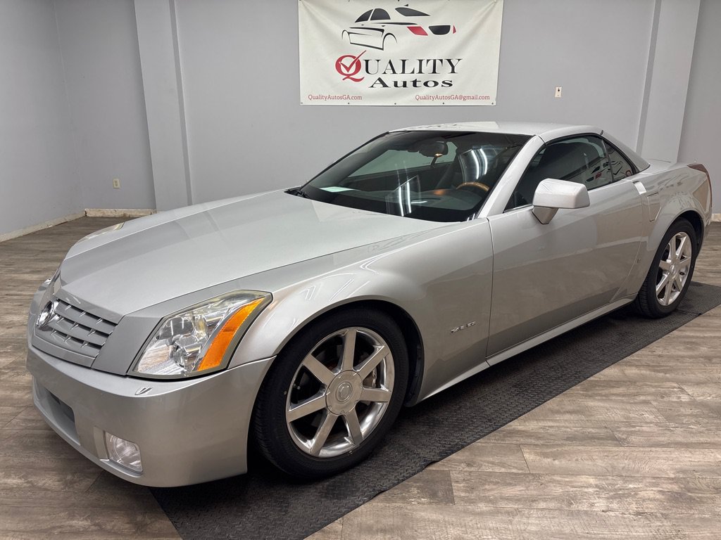 Used 2006 Cadillac XLR RWD image 3