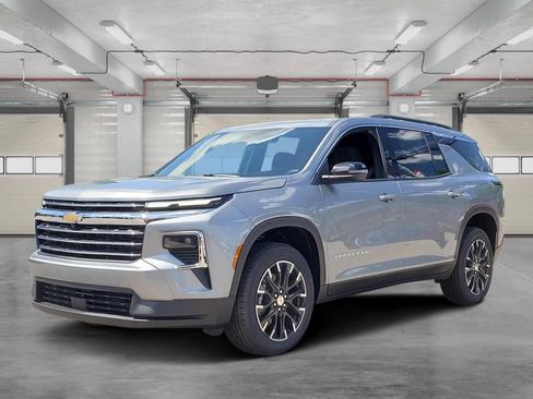 New 2026 Chevrolet Traverse LT w/ Sun and Wheel Package AWD/4WD image 7