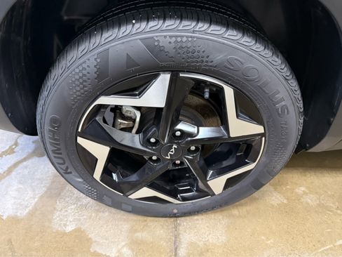 Used 2024 Kia Seltos EX image 33