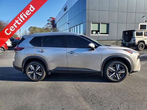 Certified 2025 Nissan Rogue SL image 2