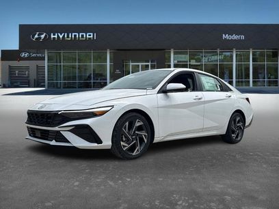 New 2025 Hyundai Elantra SEL
