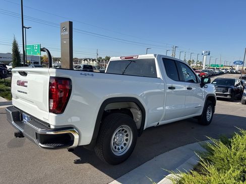 Used 2024 GMC Sierra 1500 Pro w/ Pro Value Package image 4