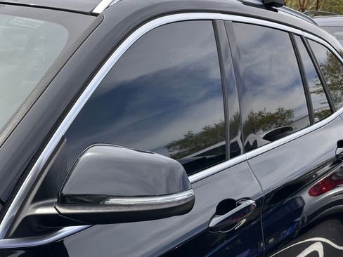 Used 2017 BMW X1 xDrive28i image 12