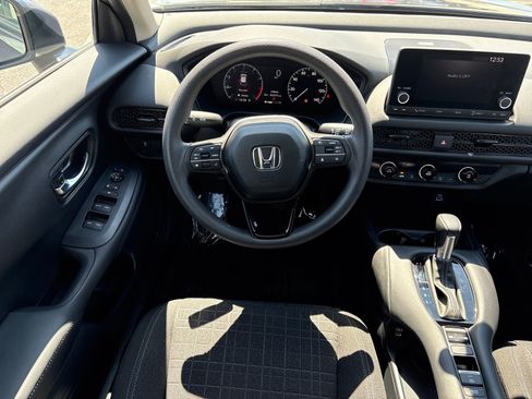 Used 2025 Honda HR-V LX image 13