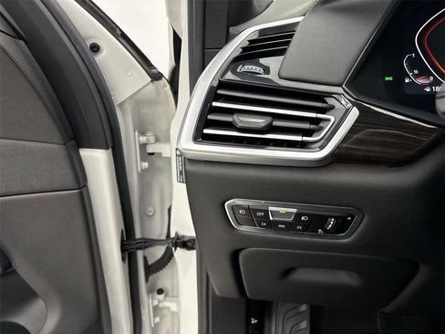 Used 2019 BMW X5 xDrive40i w/ Convenience Package image 31