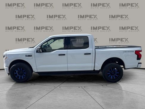 Used 2025 Ford F150 Lightning XLT AWD/4WD image 2