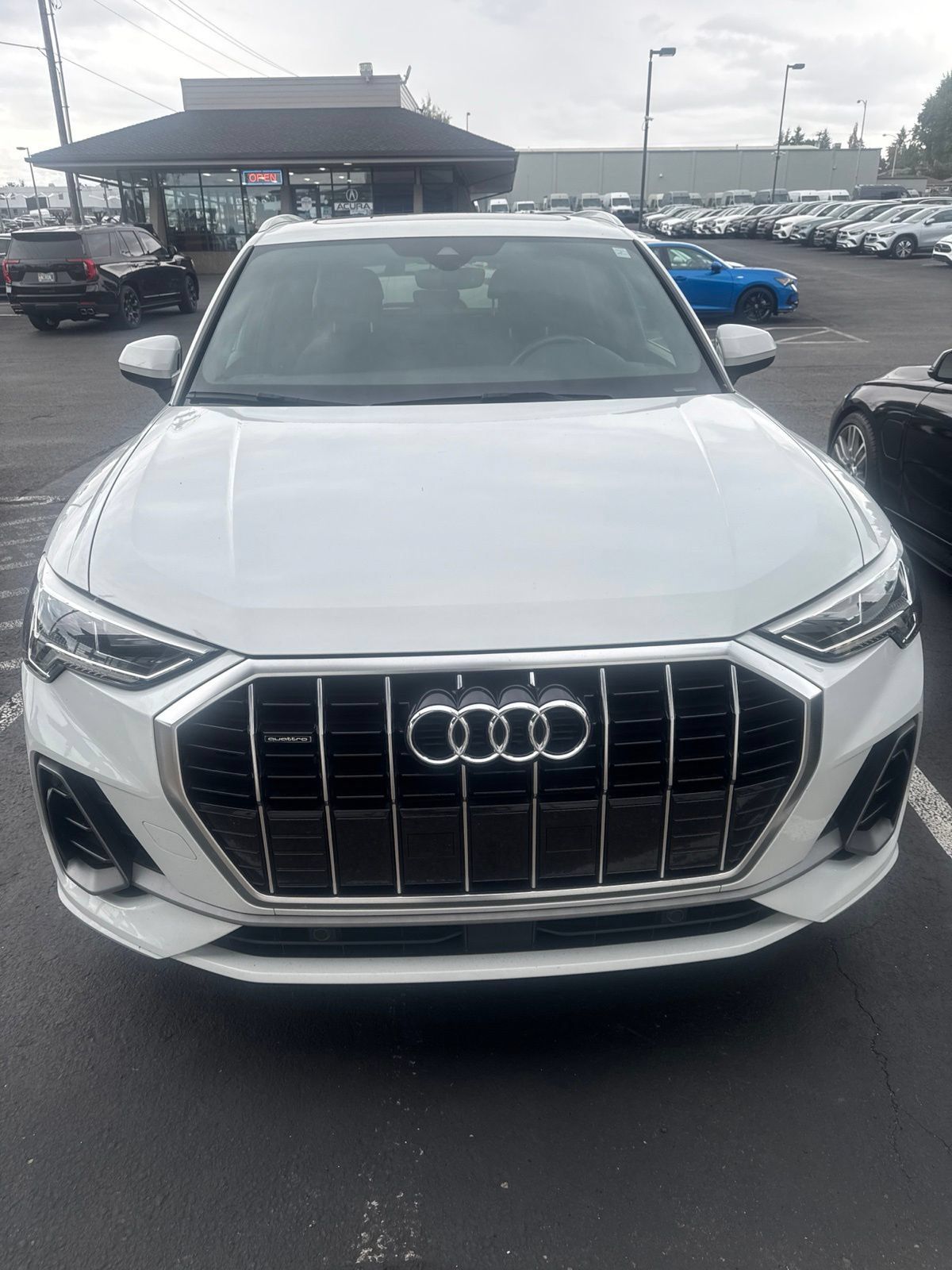Used 2021 Audi Q3 2.0T Premium Plus w/ Premium Plus Package AWD/4WD image 2