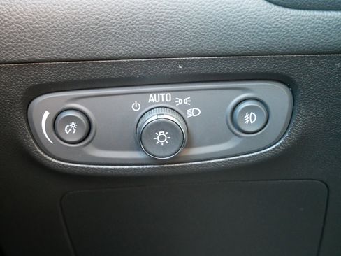 Used 2021 Buick Encore GX Select image 22