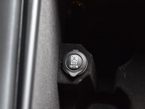 Used 2019 Maserati Levante AWD/4WD image 37