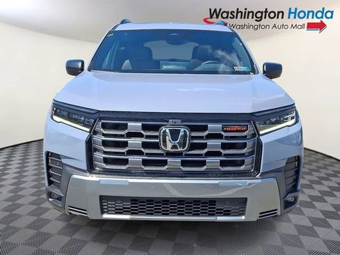 New 2026 Honda Pilot TrailSport image 2