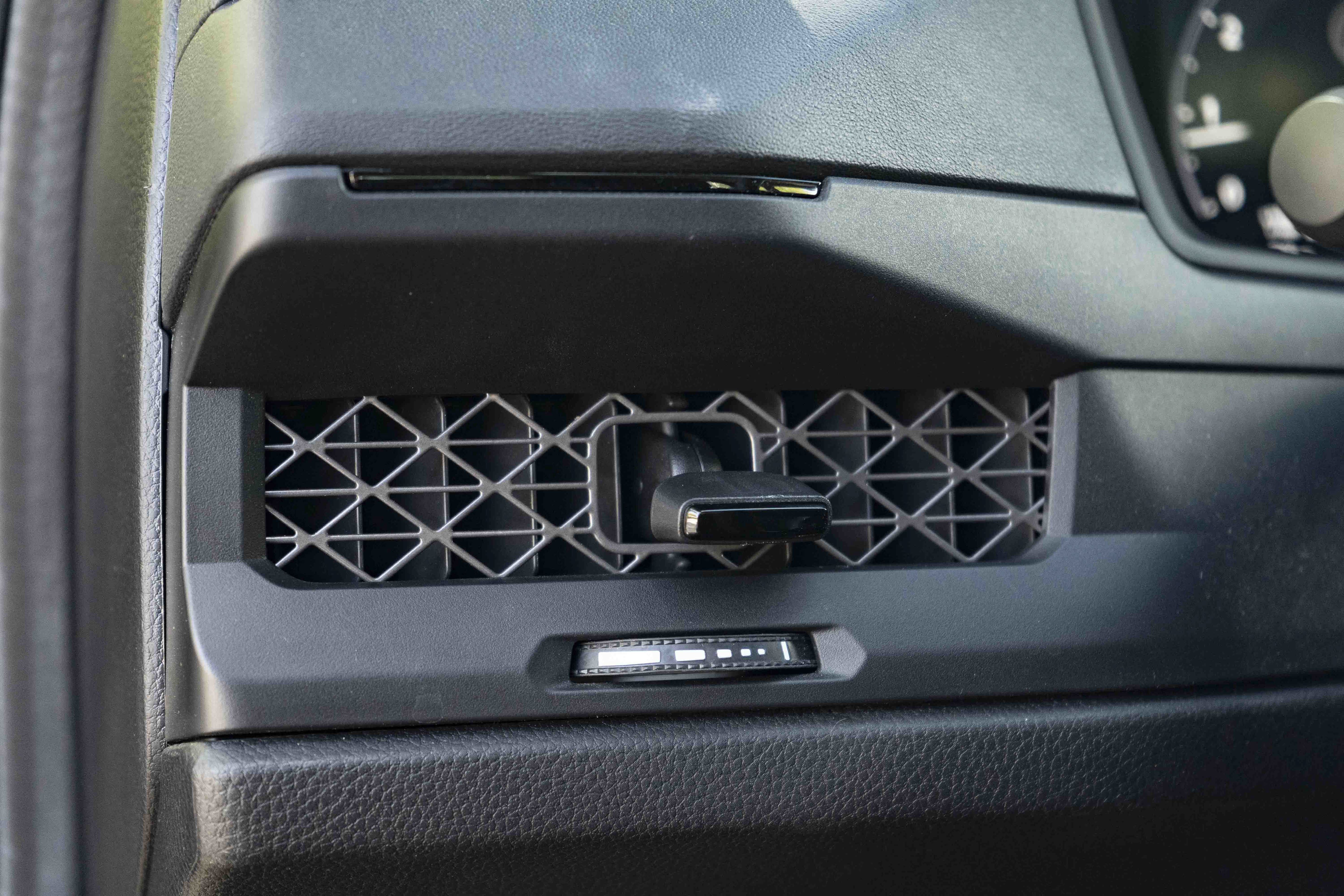 Certified 2025 Honda Accord LX image 38