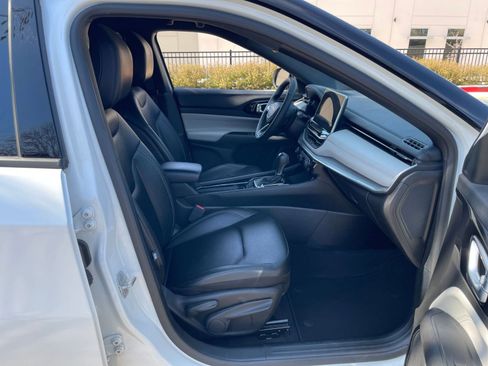 Used 2025 Jeep Compass Limited image 39