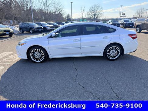 Used 2016 Toyota Avalon Limited image 3
