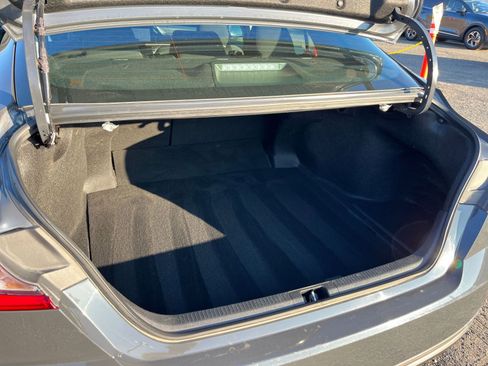 Used 2025 Toyota Camry LE image 31