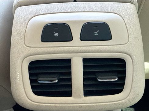 Used 2021 Buick Envision Avenir FWD image 31