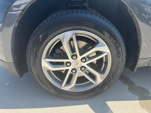 Used 2017 Chevrolet Equinox Premier w/ Enhanced Convenience Package AWD/4WD image 31