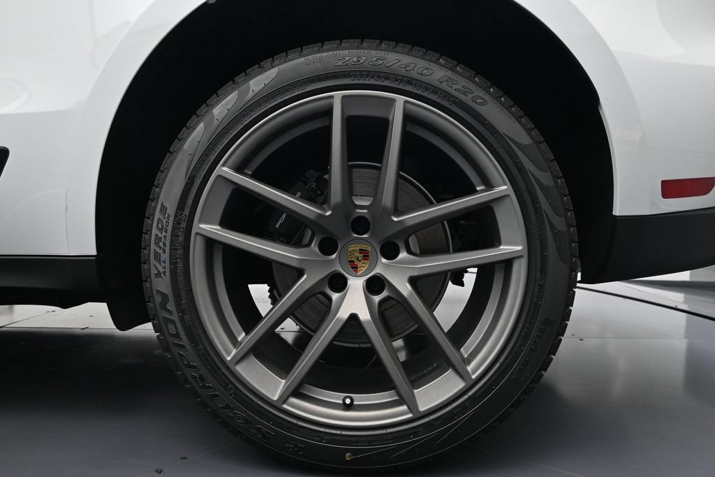 Certified 2026 Porsche Macan AWD/4WD image 26