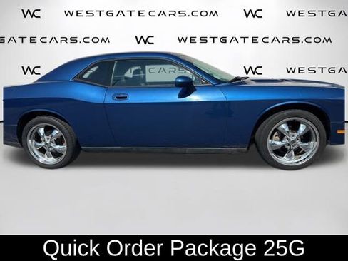 Used 2010 Dodge Challenger SE image 4