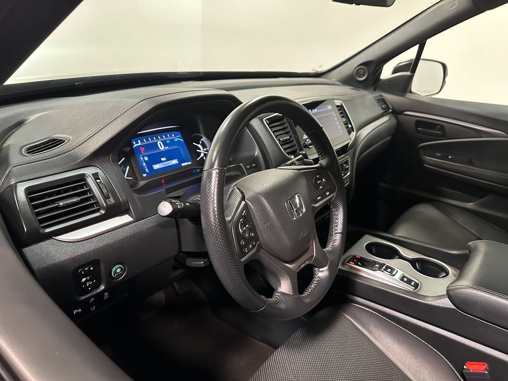 Used 2024 Honda Passport EX-L image 3