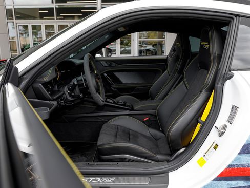 Used 2025 Porsche 911 GT3 RS image 58