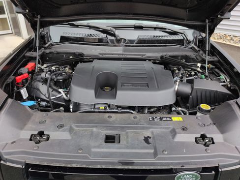 Used 2025 Land Rover Defender 130 X image 35