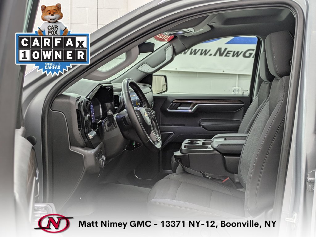 Used 2023 Chevrolet Silverado 1500 LT AWD/4WD image 4