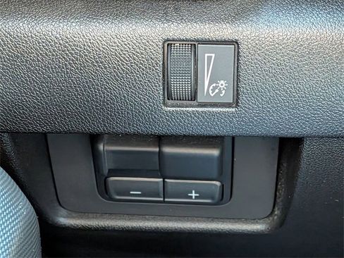 Used 2024 GMC Canyon Elevation w/ Convenience Package image 18