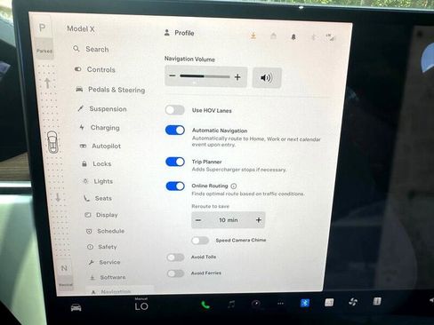 Used 2022 Tesla Model X image 37