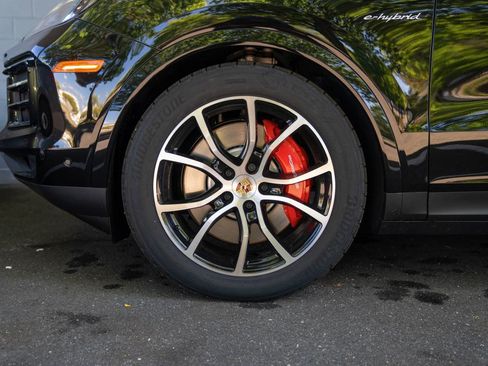 New 2026 Porsche Cayenne S AWD/4WD image 6