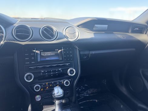 Used 2018 Ford Mustang Coupe image 14