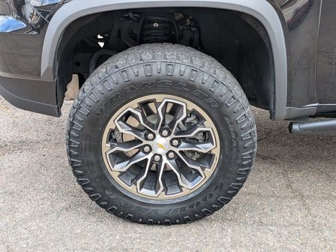 Used 2022 Chevrolet Colorado ZR2 AWD/4WD image 9