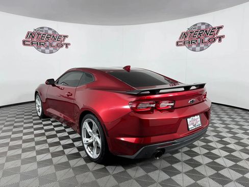 Used 2023 Chevrolet Camaro LT RWD image 5